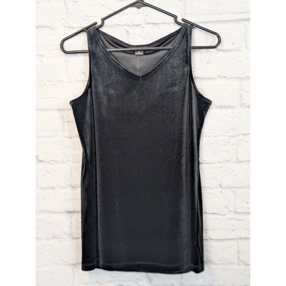 NWT Black Stretchy Velvet Tank top Blouse Sleeveless Womens Size XS IMAN - Picture 1 of 7